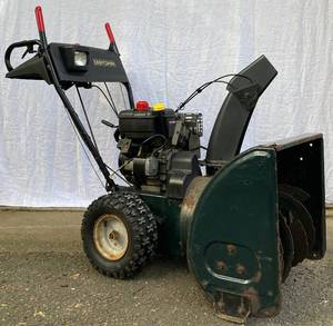 lot 4 image: Craftsman Electric Start 6.5OHV 24 Deck Snowblower EZ Steer Power Steering