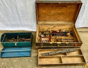 lot 70 image: Vintage Grandpas Tool Chest Full of Tools