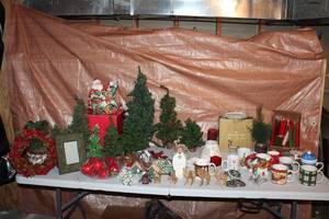 lot 21 image: Assorted Holiday Decor and Accessories Lot