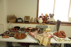 lot 31 image: Seasonal Home Decor Lot with Table Linens and Bear Accents