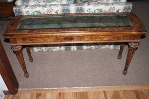 lot 52 image: Vintage Wooden Console Table with Glass Inlay