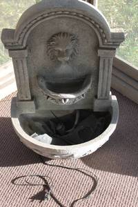 lot B-58 image: Outdoor Decorative Lion Head Wall Fountain
