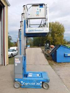 lot 20 image: 2012 Genie GR20 Man Lift