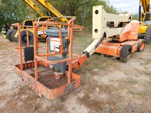 lot 23 image: 2000 JLG E450A Electric Boom Lift