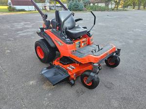 lot 3A image: Kubota 60 Commercial Zero Turn Lawn Mower