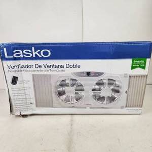 Lasko Twin Window Fan Remote Control Expander Panels Fits Windows 24-32