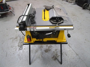 DeWalt 10 Table Saw
