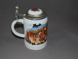 lot 18 image: Strohs Stoneware Stein
