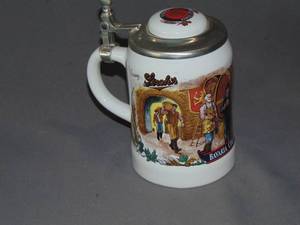 lot 19 image: Strohs Stoneware Stein