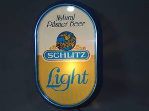 lot 30 image: Schlitz Natural Pilsner Light Beer Lighted Sign