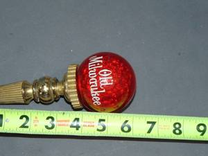 lot 39 image: Old Milwaukee Beer Tap Handle Scepter Red Ball