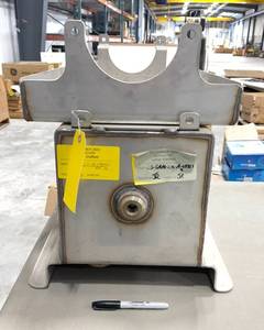 lot 265 image: Unused Stainless Steel Fabricated Tank - Dimensions 10.2 x 20.4 x 10.3