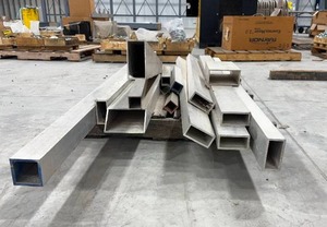 lot 180 image: Asst 0.25 Aluminum Tube
