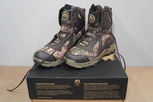 lot 67 image: Irish Setter Mens 8 Vaprtrek Boots -Size 10.5