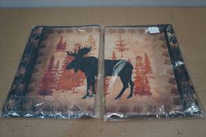 lot 82 image: 8 Cabin Themed Table Place Mats