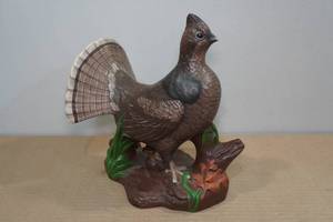 lot 98 image: Vintage Hand Painted Grouse Statue