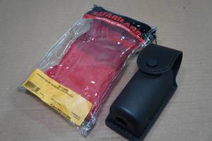 lot 142 image: Safariland Flash Bang Holder