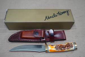 lot 151 image: Uncle Henry Hunting Knife
