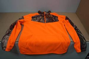 lot 166 image: Huntworth Camo & Blaze Orange Pullover -Medium