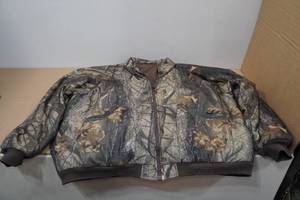 lot 169 image: Remington Insulated Camo Hunting Jacket -2XL