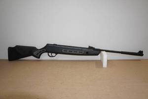 lot 190 image: Hatsan Striker .25 Caliber Spring Piston Airgun