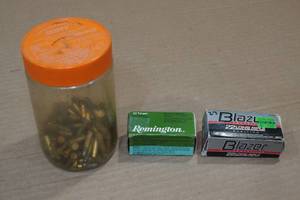 lot 303 image: Assorted .22 LR Ammo