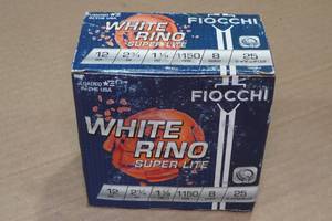 lot 364 image: 25 Fiocchi White Rino 12 Gauge 2-34 8 Shot Shotshells