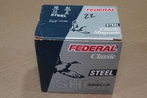 lot 379 image: 22 Federal Classic 10 Gauge 3-12 Magnum Steel 2 Shot Shotshells