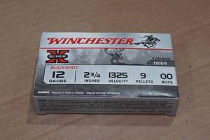 lot 396 image: 5 Winchester Super X 12 Gauge 2-34 00 Buck Shotshells