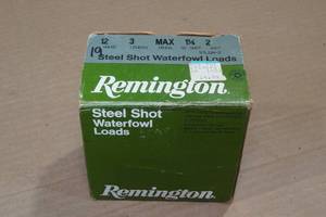 lot 398 image: 19 Remington Waterfowl 12 Gauge 3 Steel 2 Shot Shotshells