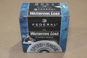 lot 402 image: 25 Federal Waterfowl 12 Gauge 2-34 Steel 4 Shot Shotshells