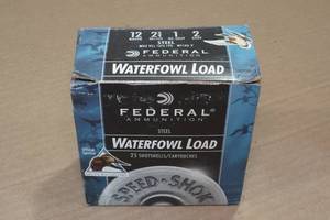 lot 403 image: 25 Federal Waterfowl 12 Gauge 2-34 Steel 2 Shot Shotshells