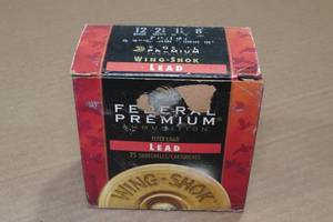 lot 406 image: 25 Federal Wing Shok 12 Gauge 2-34 8 Shot Shotshells