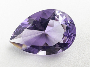 lot 68 image: AMETHYST - 4.32ct. Pear shape brilliant cut
