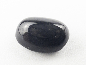 lot 71 image: CHROME DIOPSIDE - 4.3ct. Oval cabachon cut
