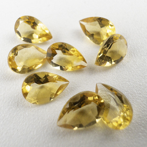 lot 74 image: 8 CITRINE - 2.6ct. Pear shape brilliant cut