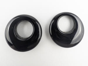 lot 75 image: 2 ONYX - 18.84ct. Circle