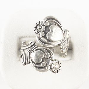 lot 117 image: AVON Heart Sterling Silver Spoon Ring. Size 8 - 8.25.