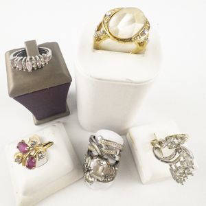 lot 132 image: Group of 8 Base Metal Rings. Size 6.25-7.5.
