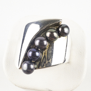 lot 133 image: Jay King  Pearl Accented Sterling Silver Statement Ring . Size 11.75 - 12.