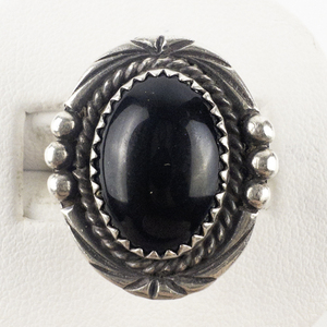 lot 150 image: Framed Black Onyx Sterling Silver Ring. Size 6 - 6.25.