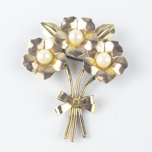 lot 234 image: Cellinicraft  Floral Rose And Yellow  Gold Filled Brooch .