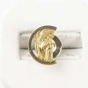 lot 248 image: Yellow Base Metal Lapel Pin.
