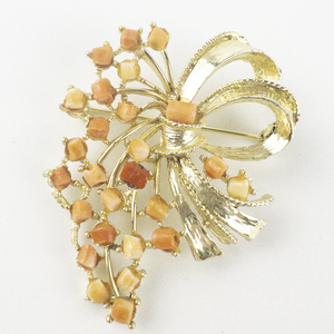 lot 258 image: Coral Bouquet Spray Gold Tone Base Metal Brooch .