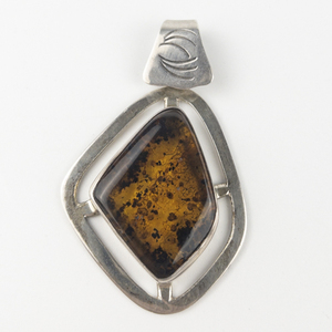 lot 91 image: Large Amber sterling silver Enhancer.