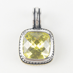 lot 93 image: Green Quartz with rope boarder sterling silver Enhancer.