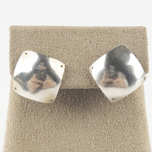 lot 175 image: LA Clasps  Domesterling Silver Post Back Pierced Earrings.