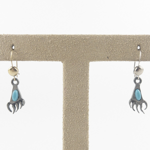 lot 189 image: Unmarked (Navajo) Turquoise Accented Bear Paw Base Metal French Wire Earrings .