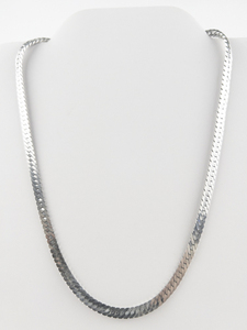 lot 318 image: Trifari  Silver Tone Base Metal Herringbone Necklace.