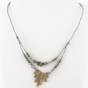 lot 323 image: Red Creek Jasper Silver Tone Base Metal Bead Necklace.